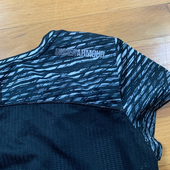 Under Armour grey tshirt - Picture 4 of 4